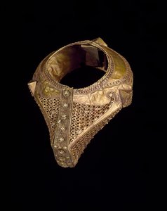 新娘手链（gelang gadang podang），19世纪末-20世纪初（金丝with丝和颗粒状锤打）