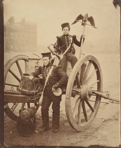 小号手格里顿和小号手兰在伍尔维奇，1856年。 作者 坎达尔和豪利特