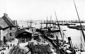 哥本哈根港口，1880年 作者 丹麦摄影师
