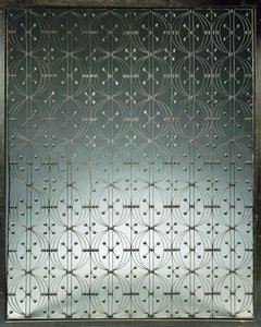 电梯格栅，c.1893 作者 丹克马尔·阿德勒
