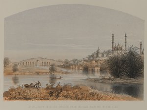从城市尽头的 Moosah Bagh 欣赏石桥