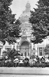 柏林大教堂，德国柏林，1922年。 作者 唐纳德·麦克利什