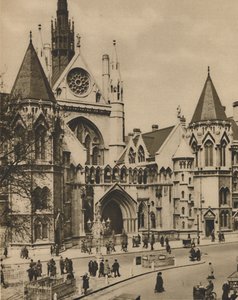 埃塞克斯街一角的窗户上的皇家法院，建于1935年。 作者 唐纳德·麦克利什