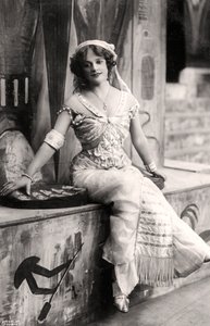 Madge Vincent，歌手和女演员，1900年代。