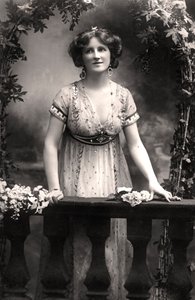妮娜·瑟文（Nina Sevening），女演员，1900年代。