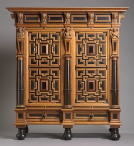 衣柜（Kast），荷兰制造，约1625-1650年（橡木与黑檀木和紫檀木贴面）。 作者 荷兰学校