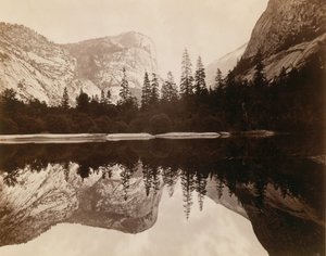 镜湖，优胜美地山谷，1872年。 作者 爱德沃德·迈布里奇