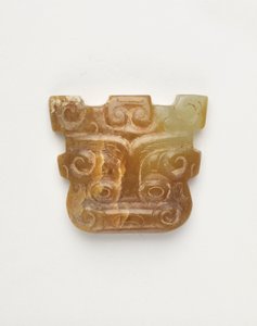 动物面具形吊坠，公元前650-500年 作者 东周中文学校