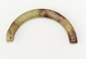 龙形坠饰，公元前6世纪 作者 东周中文学校