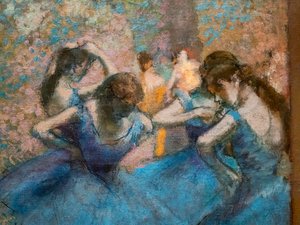 蓝色舞者（细节）。大约1893-96年。布面油画。 作者 埃德加·德加