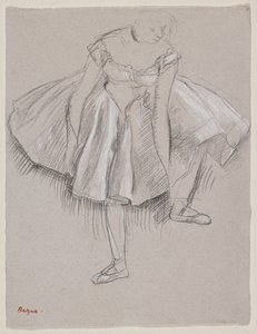 Danseuse rajustant son chausson，1880 年代初期（纸上炭笔和粉彩） 作者 埃德加·德加