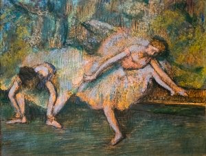 两个舞者。大约1900年。纸上粉笔画，纸板上。 作者 埃德加·德加