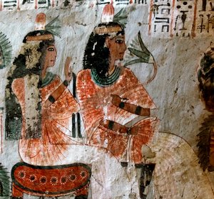 埃及古物：经学家罗伊的妻子内布塔维（Nebtaoui）和他的妹妹的代表。罗伊墓的绘画（TT255）。第18王朝。来自埃及卢克索的西岸 作者 埃及第十八王朝