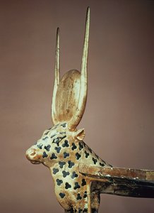 图坦卡蒙墓（公元前1370-52）新王国（镀金和粉刷木）的圣母形式的丧葬床头