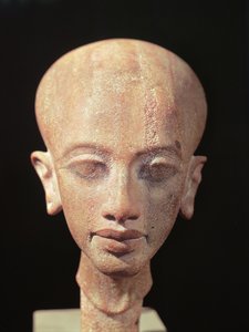 国王阿肯那顿（公元前1353-1337）女儿的肖像半身像c.1375 BC（另见160148）