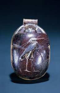与新西兰图坦卡蒙墓（金和玉髓）的苍鹭圣甲虫