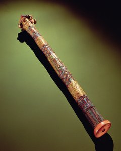 从Tutankhamun墓（公元前1373-1352）新王国（用半宝石镶嵌的镀金木）撰写芦苇的案例（另见149435）
