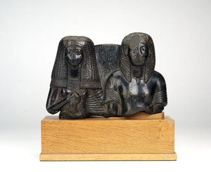 军官Huy和他的妻子Nay，新王国阿蒙女神（滑石）的小雕像 作者 Egyptian 18th Dynasty