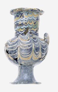 花瓶，约公元前1390-1353年（玻璃）。 作者 埃及第十八王朝