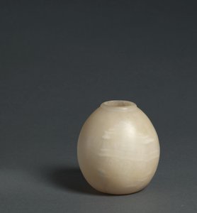 鸵鸟蛋形式的船只，新王国，约前1540-1296年 作者 埃及第十八王朝