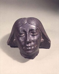 一个男人的头，可能是一个高官，公元前700年（花岗岩）