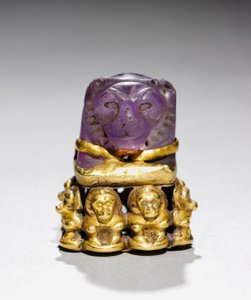 吊坠，纳帕坦，约公元前700年 作者 埃及第25王朝