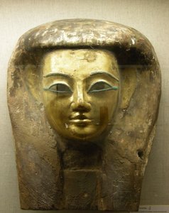来自石棺，Sait Period（棕榈木与金箔）