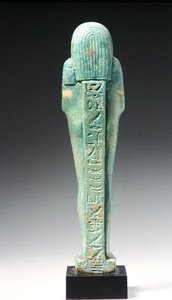 Nakht-Hor-em-heb-mes-em-khereden的Ushabti雕像的后视图，晚期王朝时期，约公元前600年（辉石）（正面见241439）。 作者 埃及第26王朝