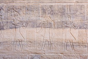 埃及阿斯旺菲莱神庙的浮雕 作者 Egyptian 30th Dynasty