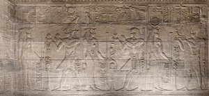 埃及阿斯旺菲莱神庙内部圣所的浮雕 作者 Egyptian 30th Dynasty
