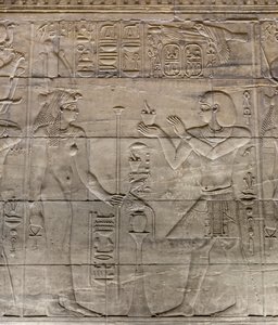 埃及阿斯旺菲莱神庙内殿浮雕 作者 Egyptian 30th Dynasty