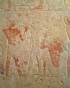 浮雕描绘雕刻雕像的两位雕塑家，从Kaemrehu，Saqqara，旧王国，公元前2325年（绘石灰石）的mastaba
