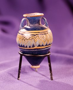 Amphora，公元前3-4世纪（玻璃）。 作者 埃及人埃及人