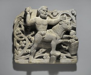 赫拉克勒斯以Oxyrhynchus的公牛形式锻造Acheloos，c.300-500（石灰石） 作者 埃及学派