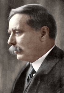 英国小说家赫伯特·乔治·威尔斯（Herbert George Wells），1914年。