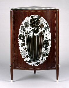 转角柜，约1923年（桃花心木镶有象牙的桃花心木贴面） 作者 埃米尔·雅克·鲁尔曼（ÉmileJacques Ruhlmann）