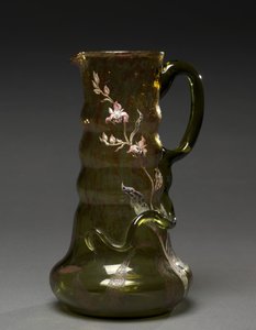 1890年左右的尤尔 作者 埃米尔·加勒（Emile Galle）