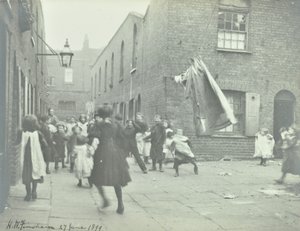 主教法院：一般观点，伦敦，1899年 作者 英国摄影师