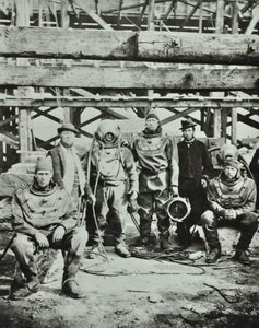 Blackfriars Bridge：1869年，建筑工人摆着装备 作者 英国摄影师