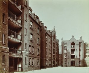 Borough Road Estate: 住宅楼，伦敦 作者 英国摄影师