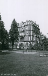 柏林路的Brook House 作者 英国摄影师