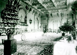 1900年在Osborne House的Durbar房间里的圣诞节表 作者 英国摄影师