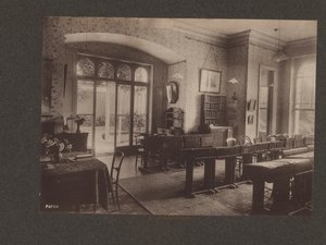 埃尔姆斯赫斯特女子学校，伦敦东芬奇利，约 1910 年（黑白照片） 作者 英国摄影师