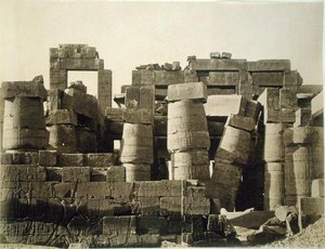 卡纳克大神庙的建筑群外景图 作者 英国摄影师