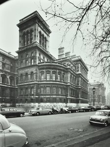 Foriegn Office，Whitehall，Westminster LB：1896年升入Saint Jamess Park 作者 英国摄影师