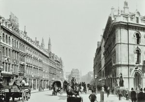 霍尔本高架桥，向东看，伦敦金融城，1875年 作者 英国摄影师