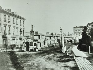 位于Kilburn高速公路南端的Kilburn收费站，由Kilburn Priory，Camden图书馆，1875年交汇处 作者 英国摄影师