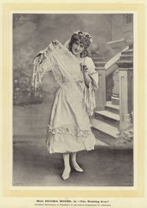Decima Moore小姐，在结婚前夜