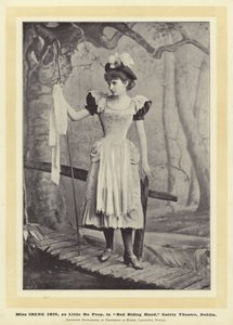 Irene Iris小姐，作为Little Bo Peep，在红帽，都柏林欢乐剧院