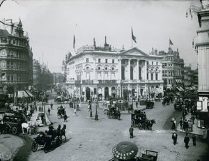 Pavilion，皮卡迪利，伦敦 作者 英国摄影师